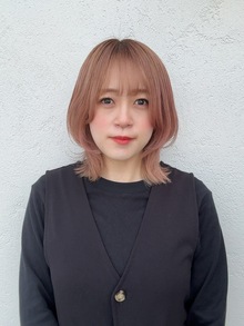 スタイリスト<br />樽井　絢香<br />Tarui　Ayaka